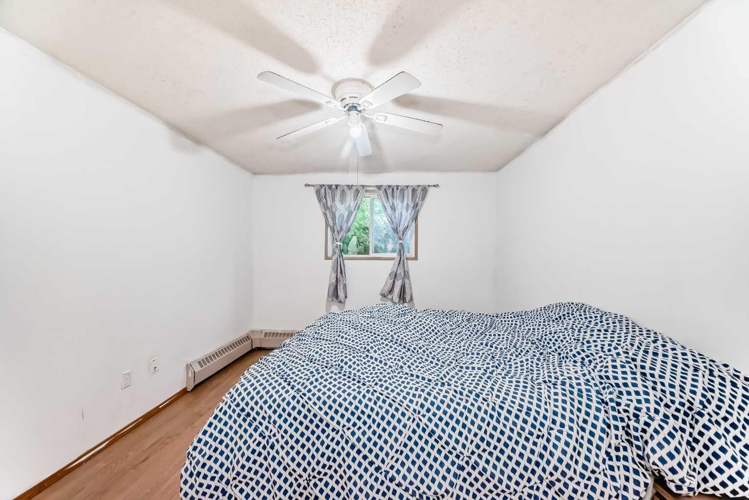 105, 21 Dover Point SE