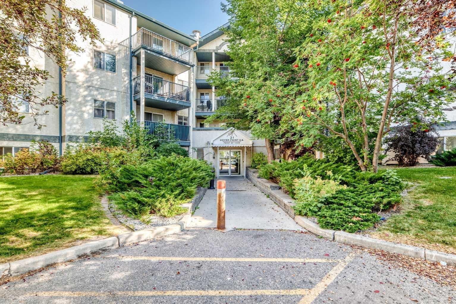 105, 21 Dover Point SE