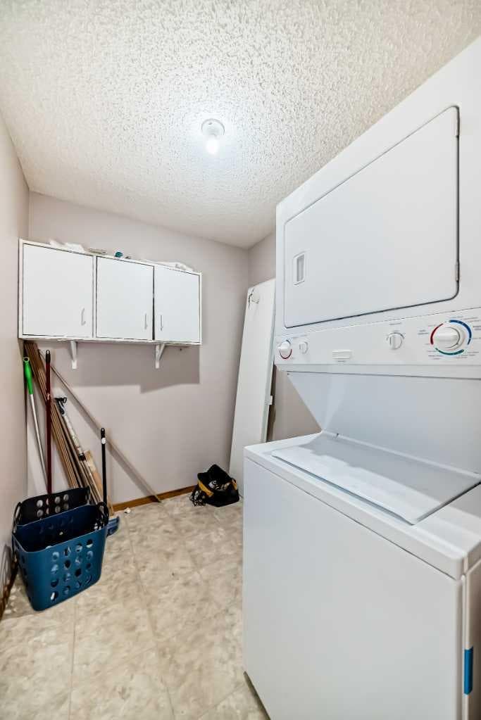 105, 21 Dover Point SE