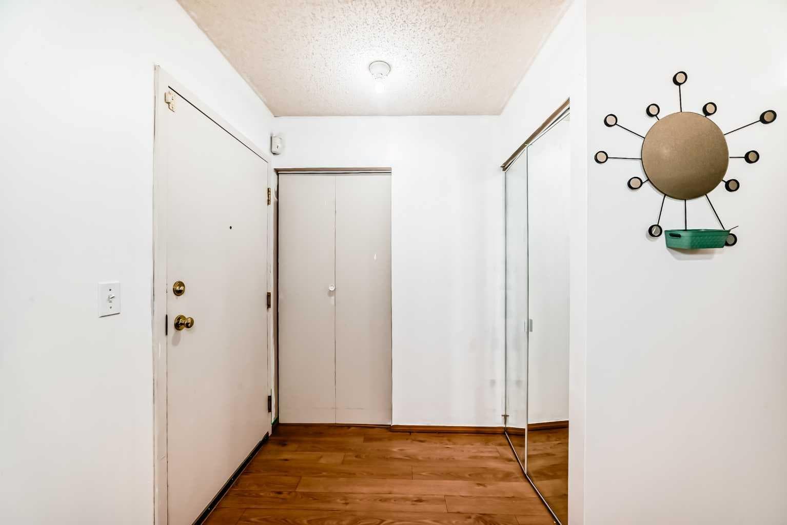 105, 21 Dover Point SE