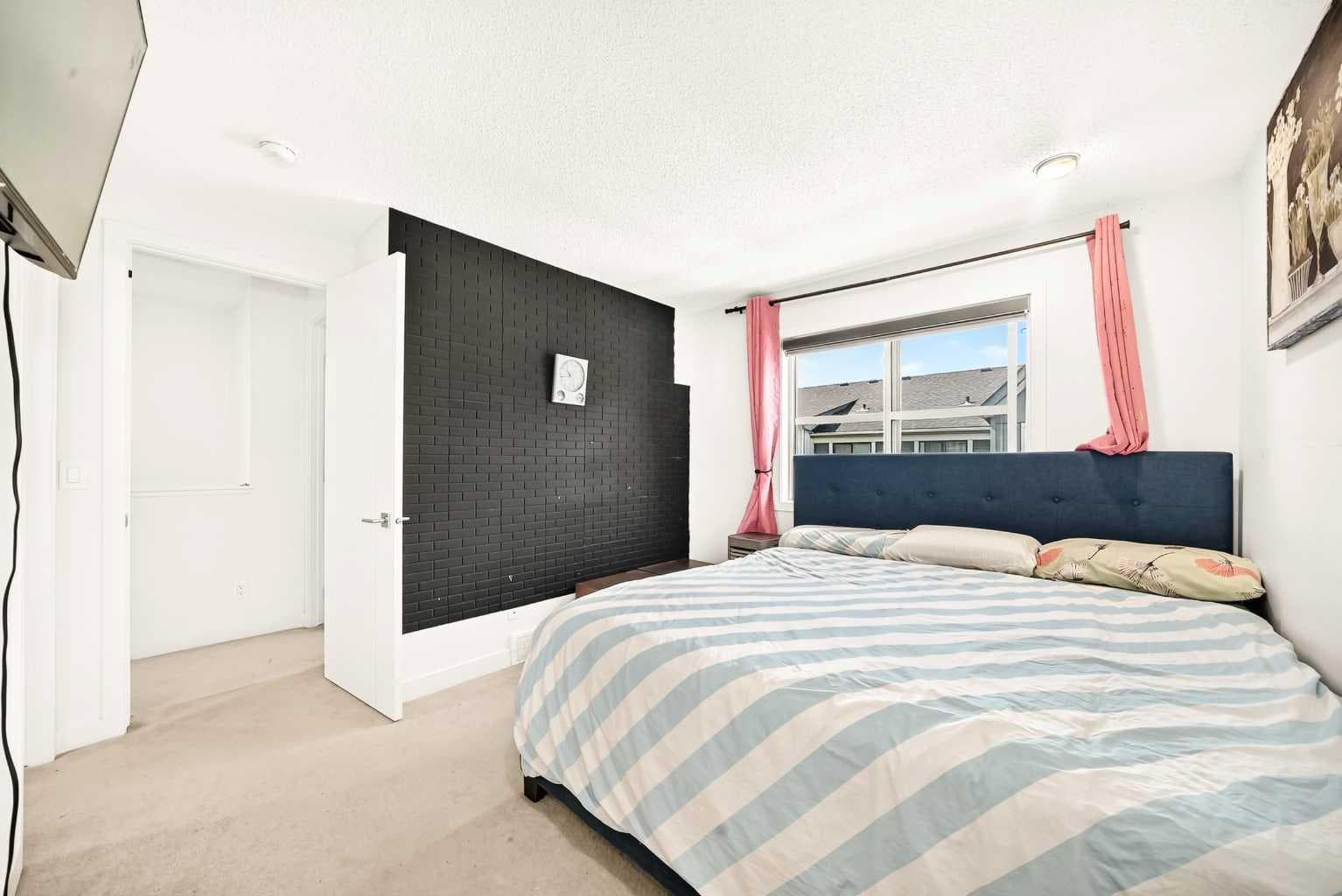 2209, 100 Walgrove Court SE