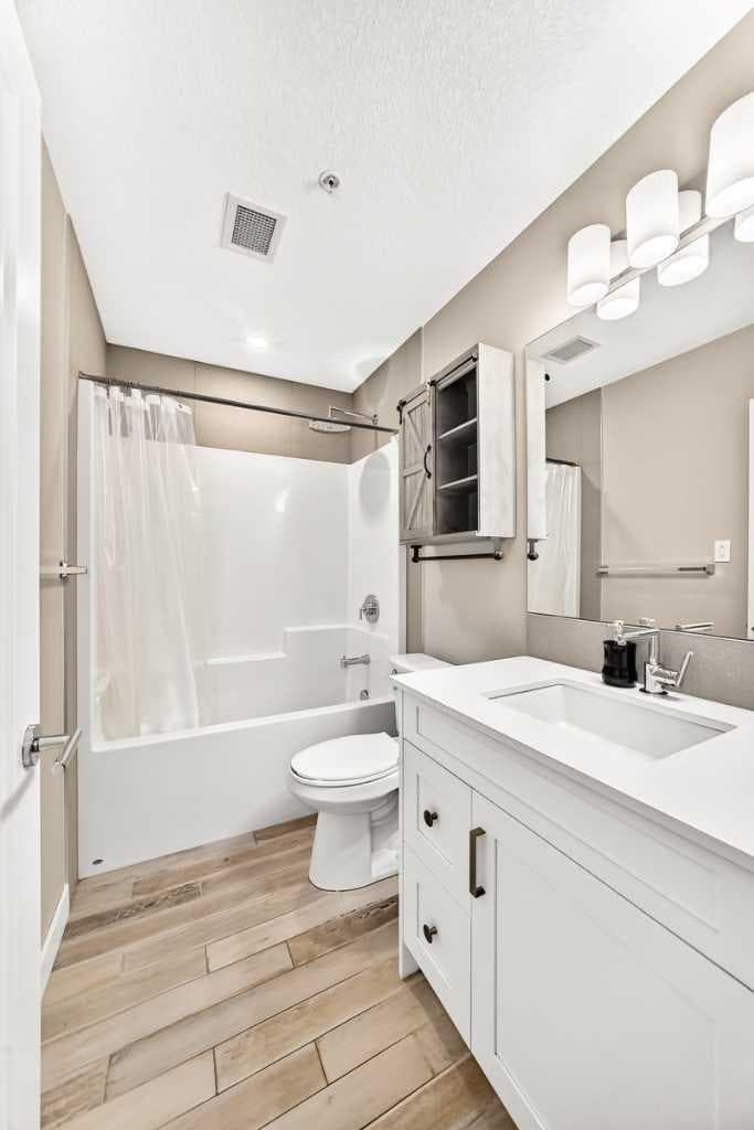 402, 300 Auburn Meadows Common SE