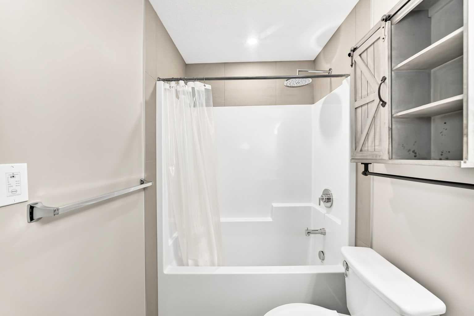 402, 300 Auburn Meadows Common SE