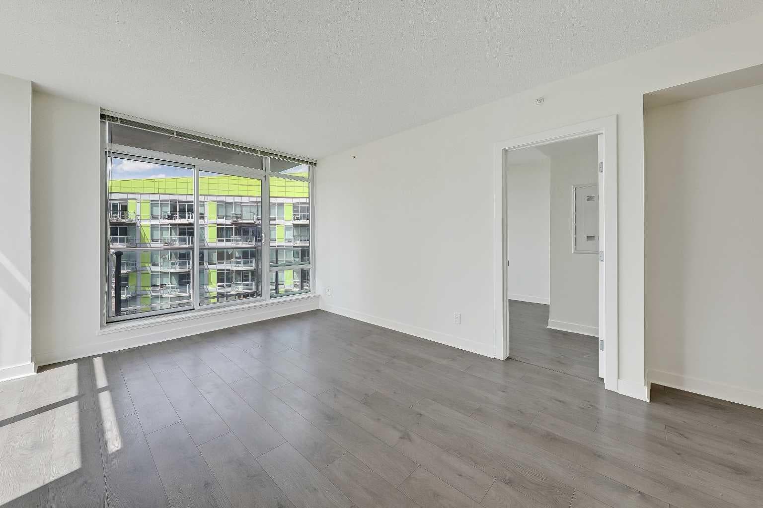 1207, 10 Brentwood Common NW