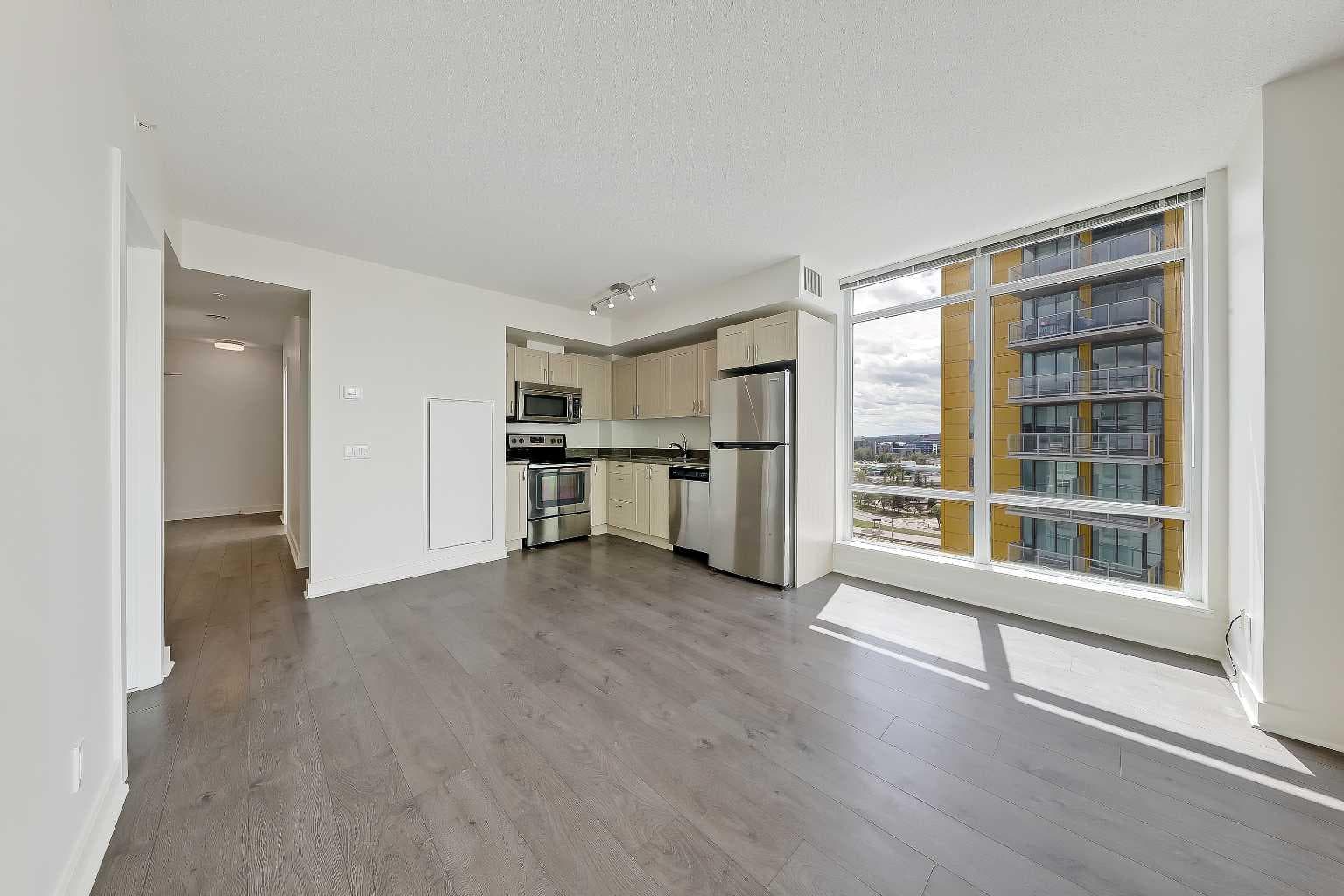 1207, 10 Brentwood Common NW