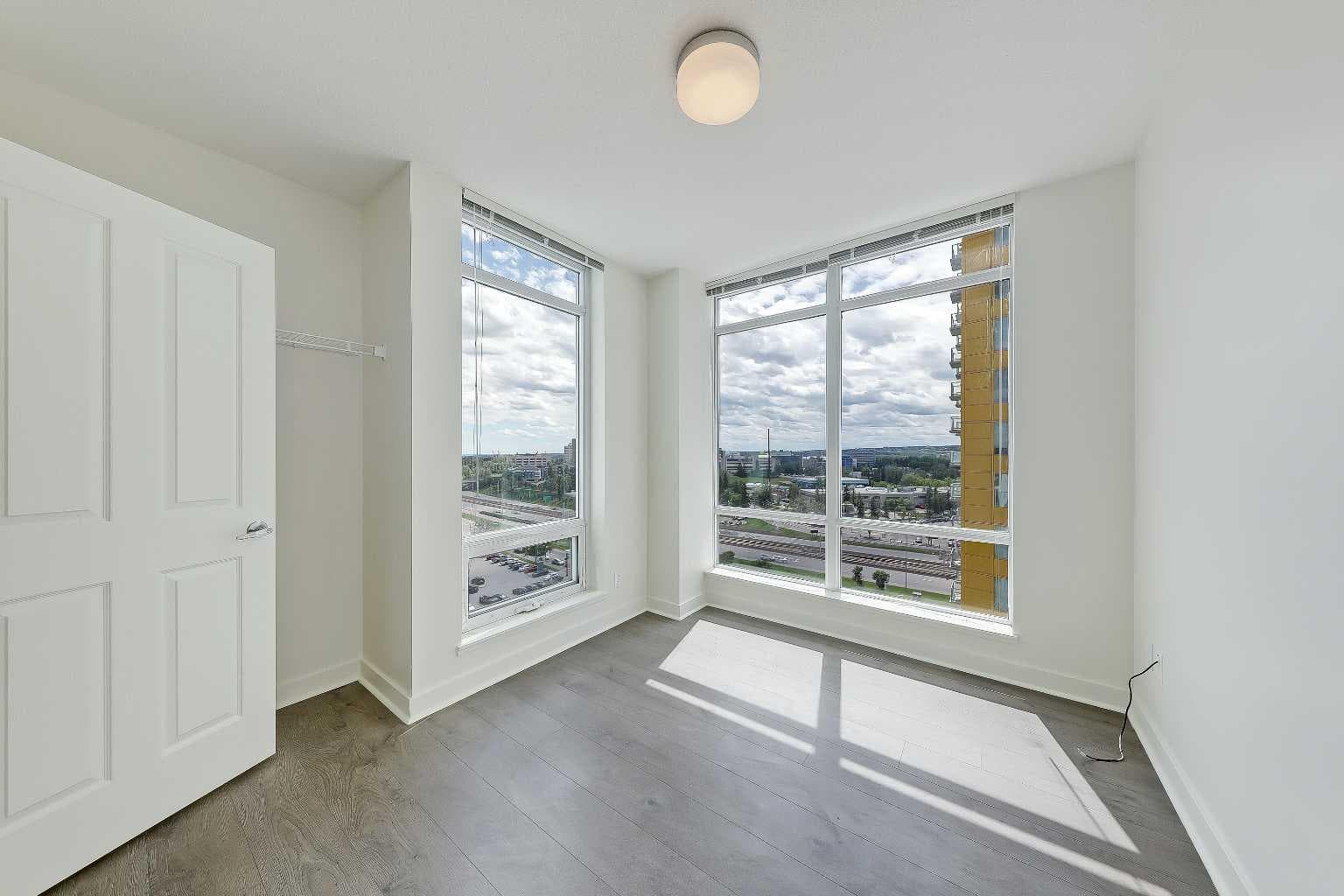 1207, 10 Brentwood Common NW