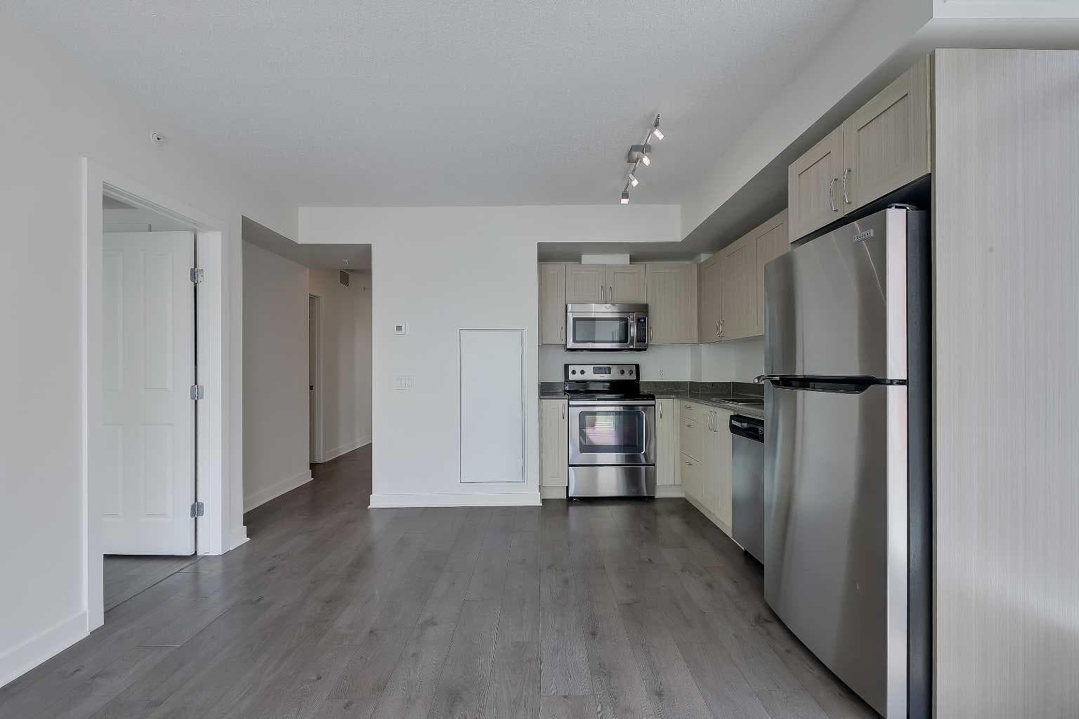 1207, 10 Brentwood Common NW