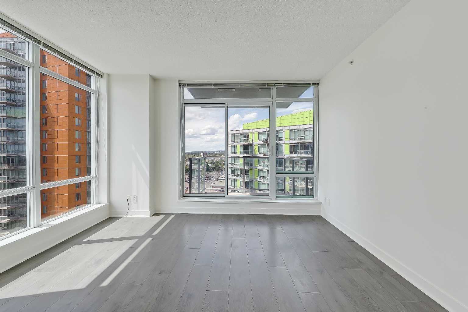 1207, 10 Brentwood Common NW