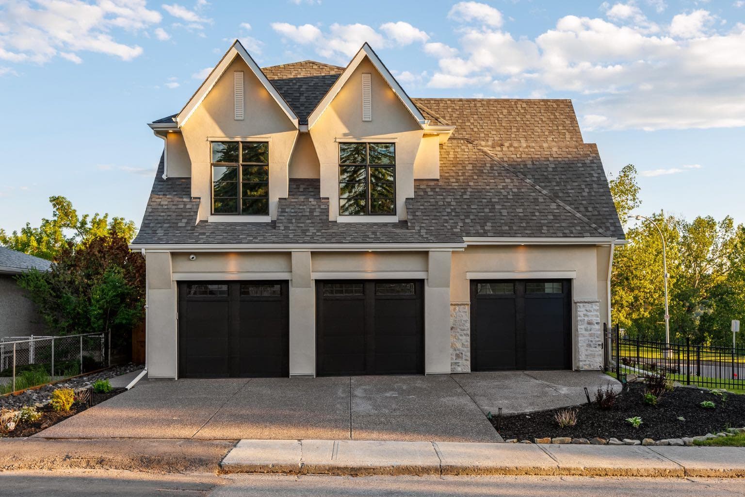 2920 Toronto Crescent NW