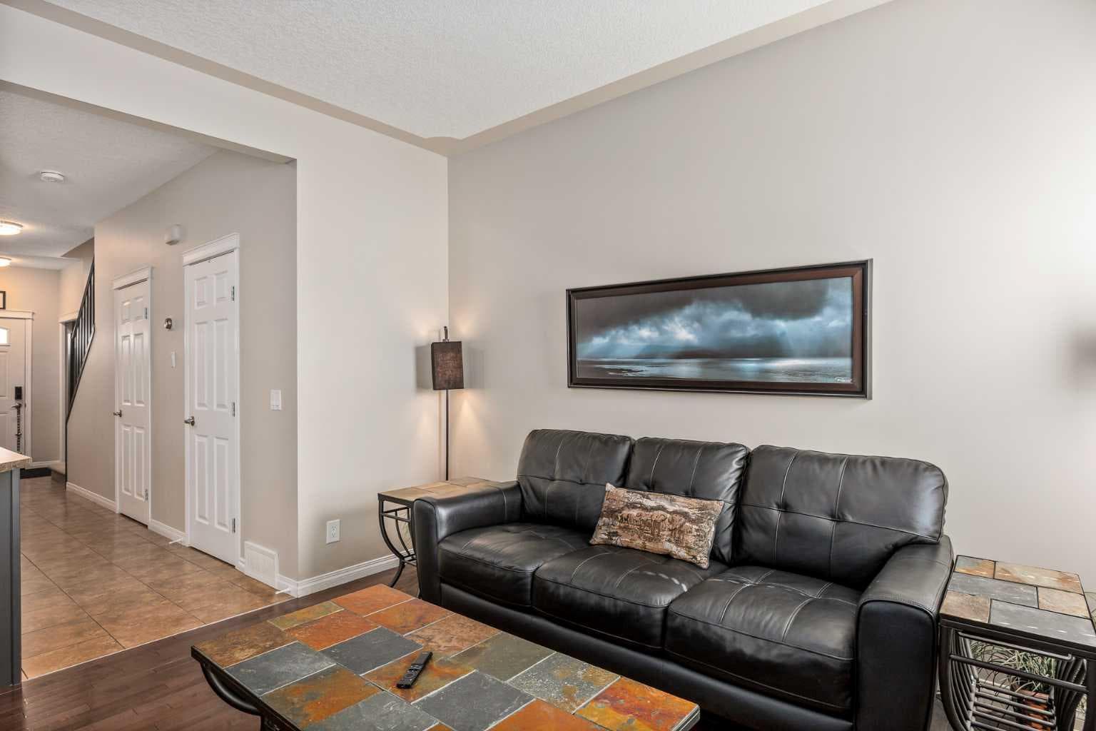 604, 620 Luxstone Landing SW