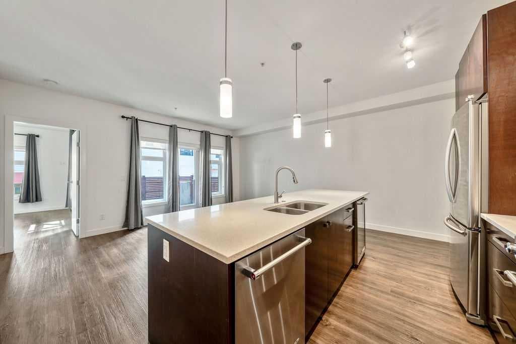 101, 1720 10 Street SW