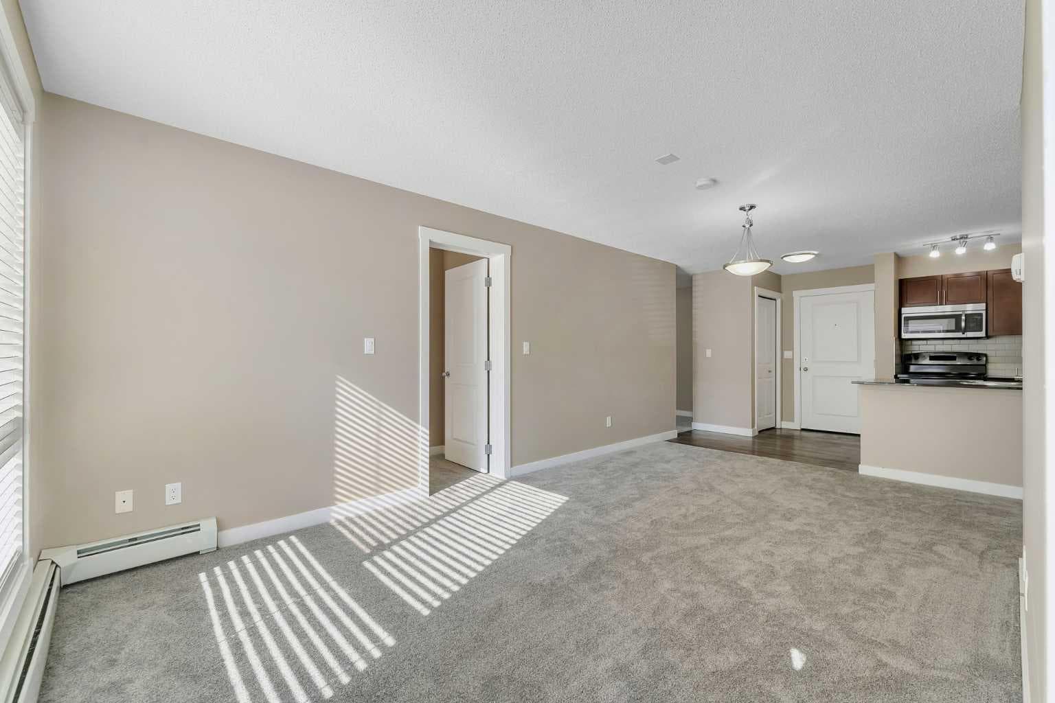312, 10 Kincora Glen Park NW