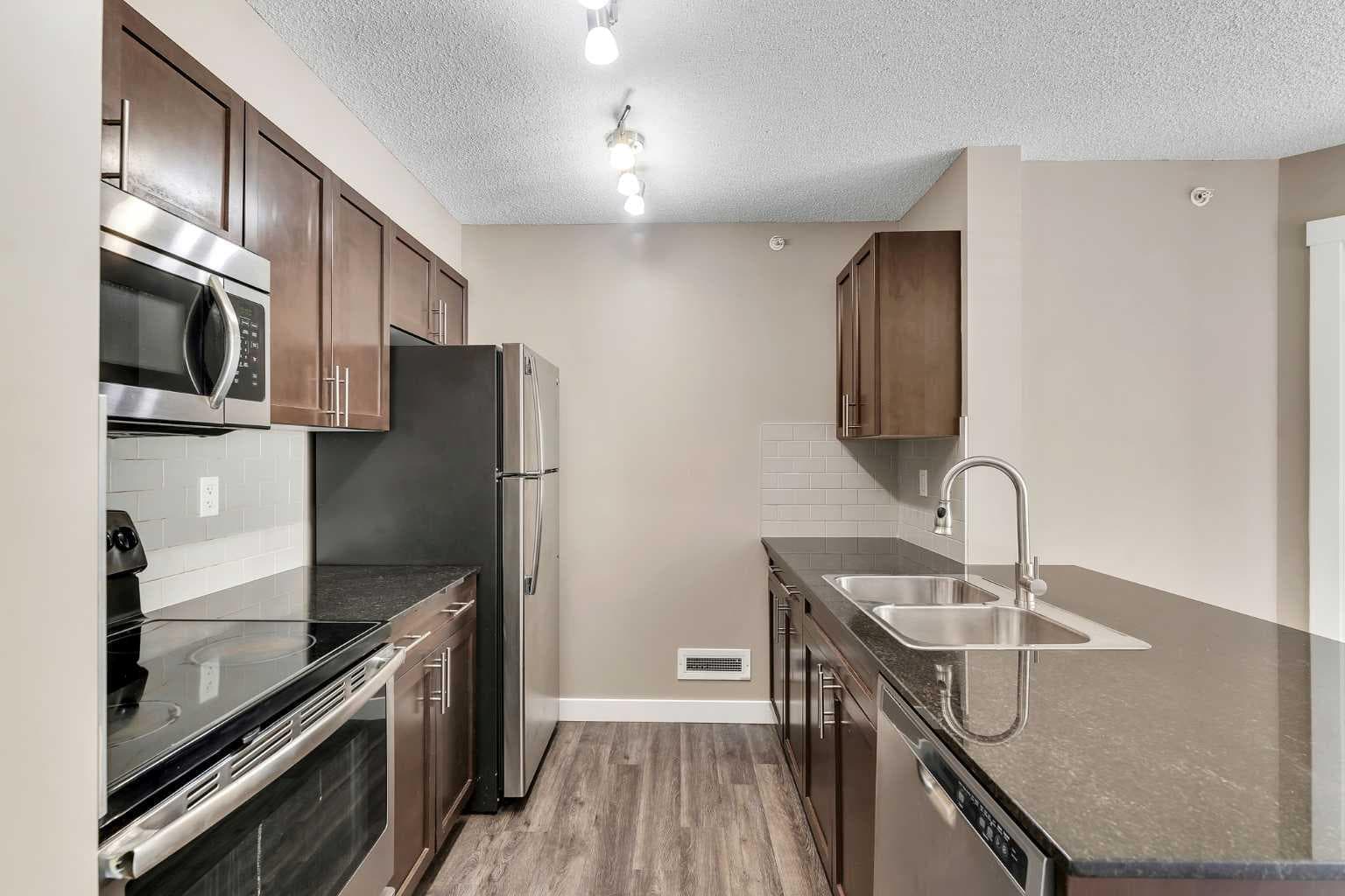 312, 10 Kincora Glen Park NW