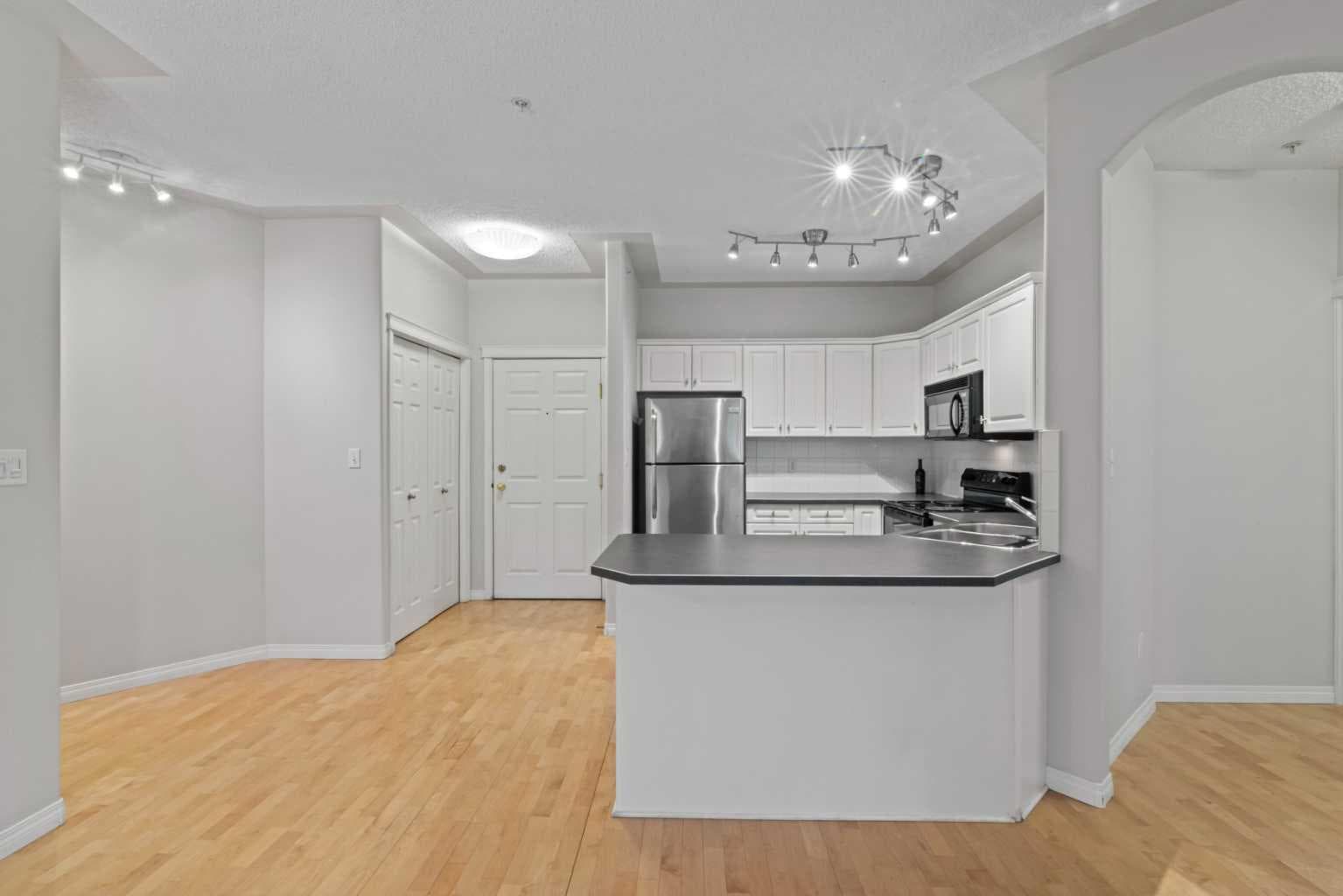 207, 2419 Erlton Road SW