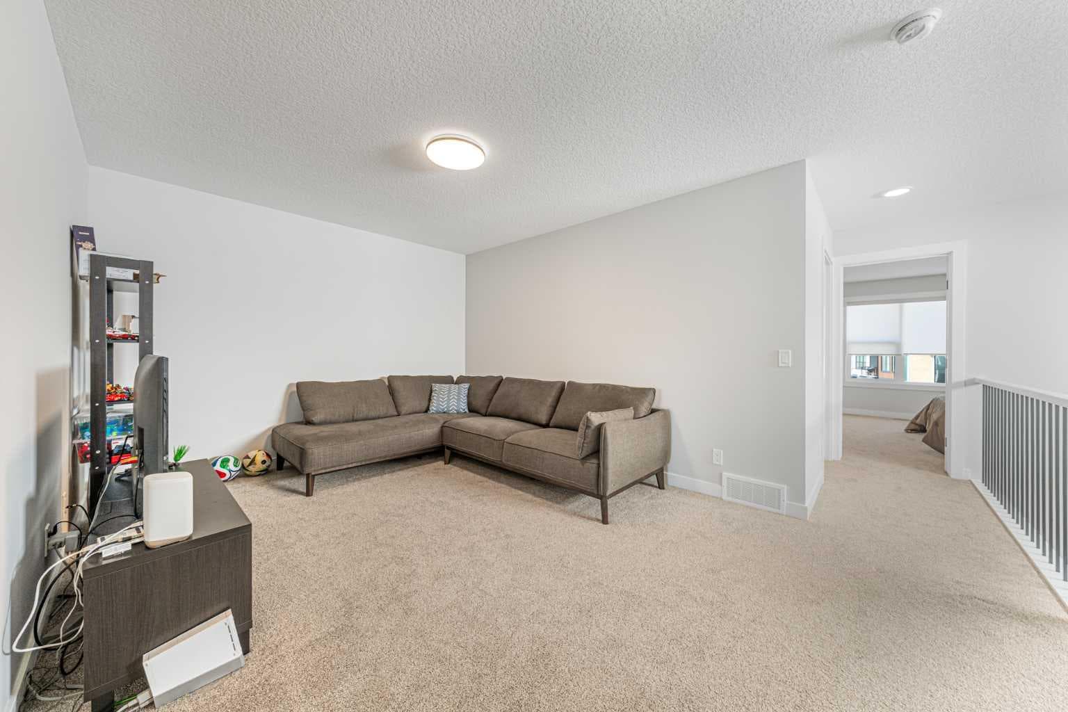 116 Rowmont Heath NW