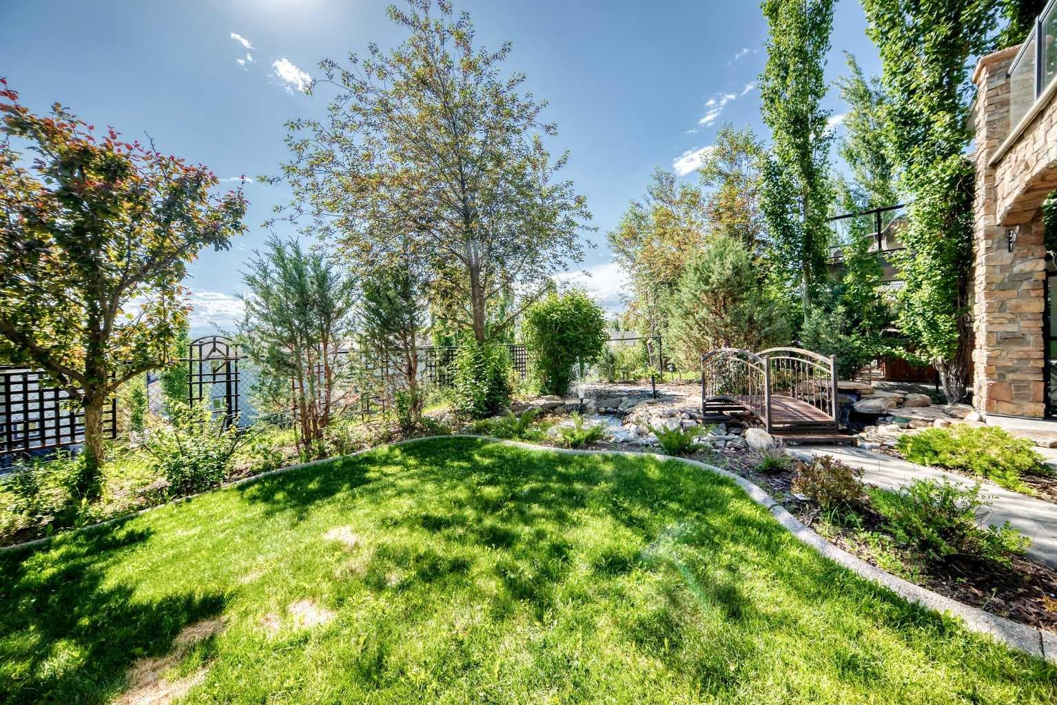 423 Rocky Ridge Drive NW