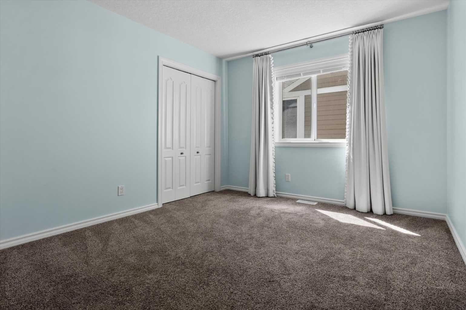 113 Ypres Green SW