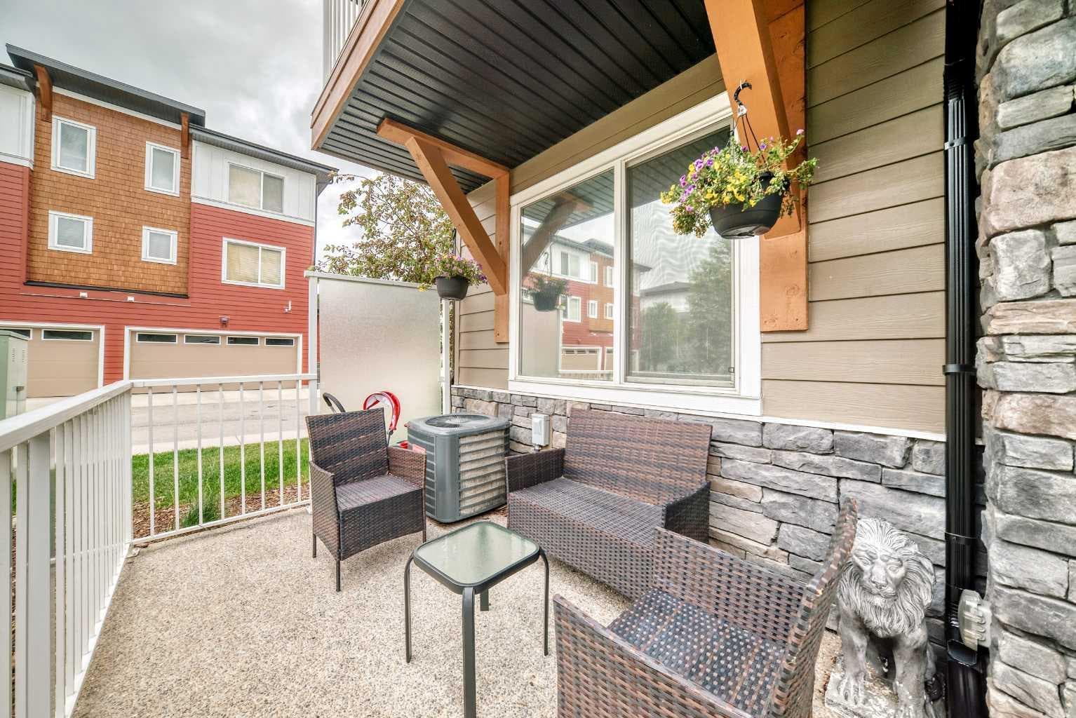 30, 111 Rainbow Falls Gate 