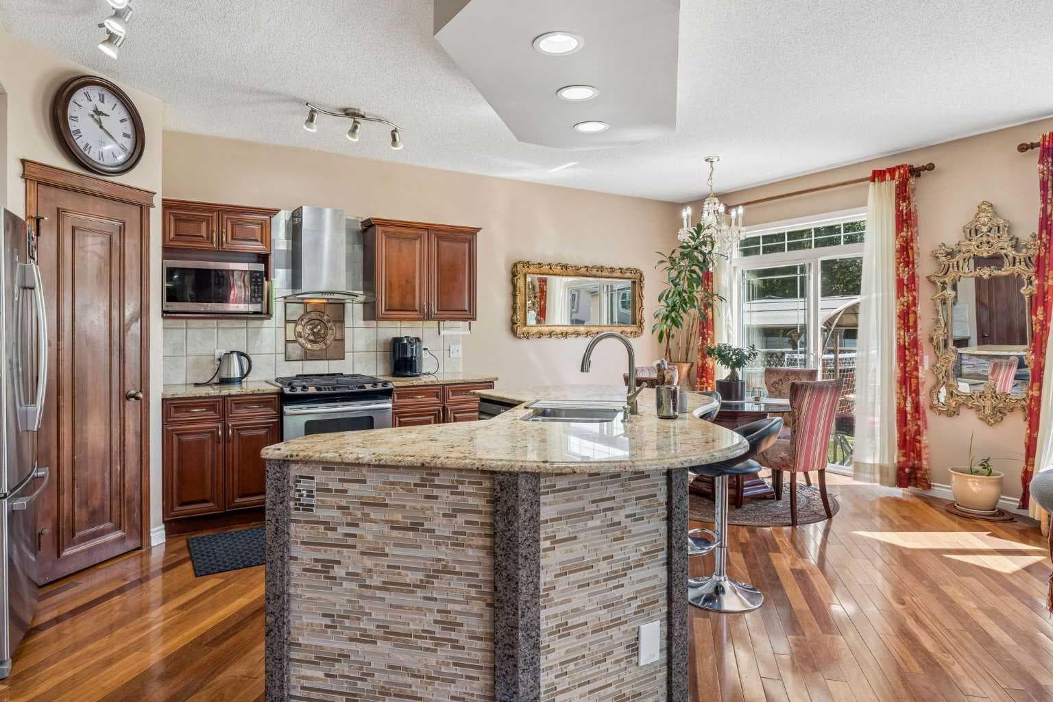 86 Tuscany Ravine Road NW