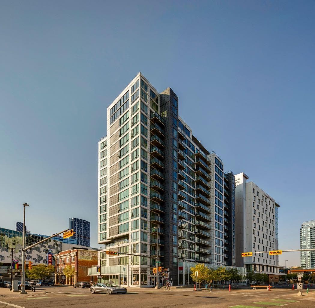 1003, 450 8 Avenue SE