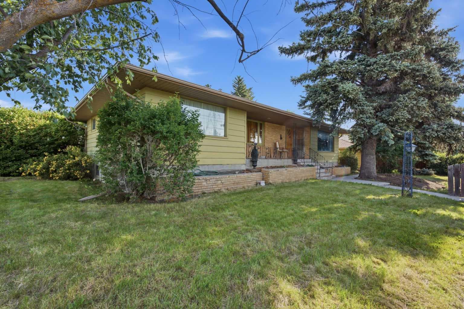 3720 Spruce Drive SW