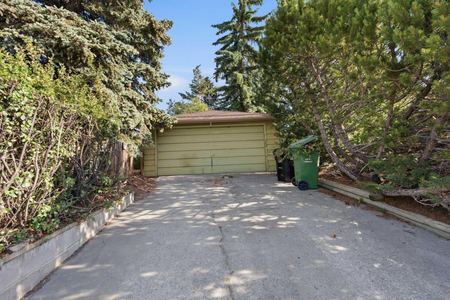 3720 Spruce Drive SW