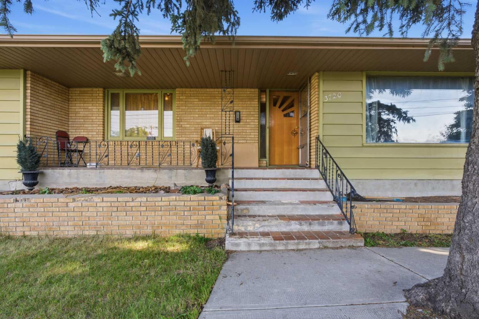 3720 Spruce Drive SW