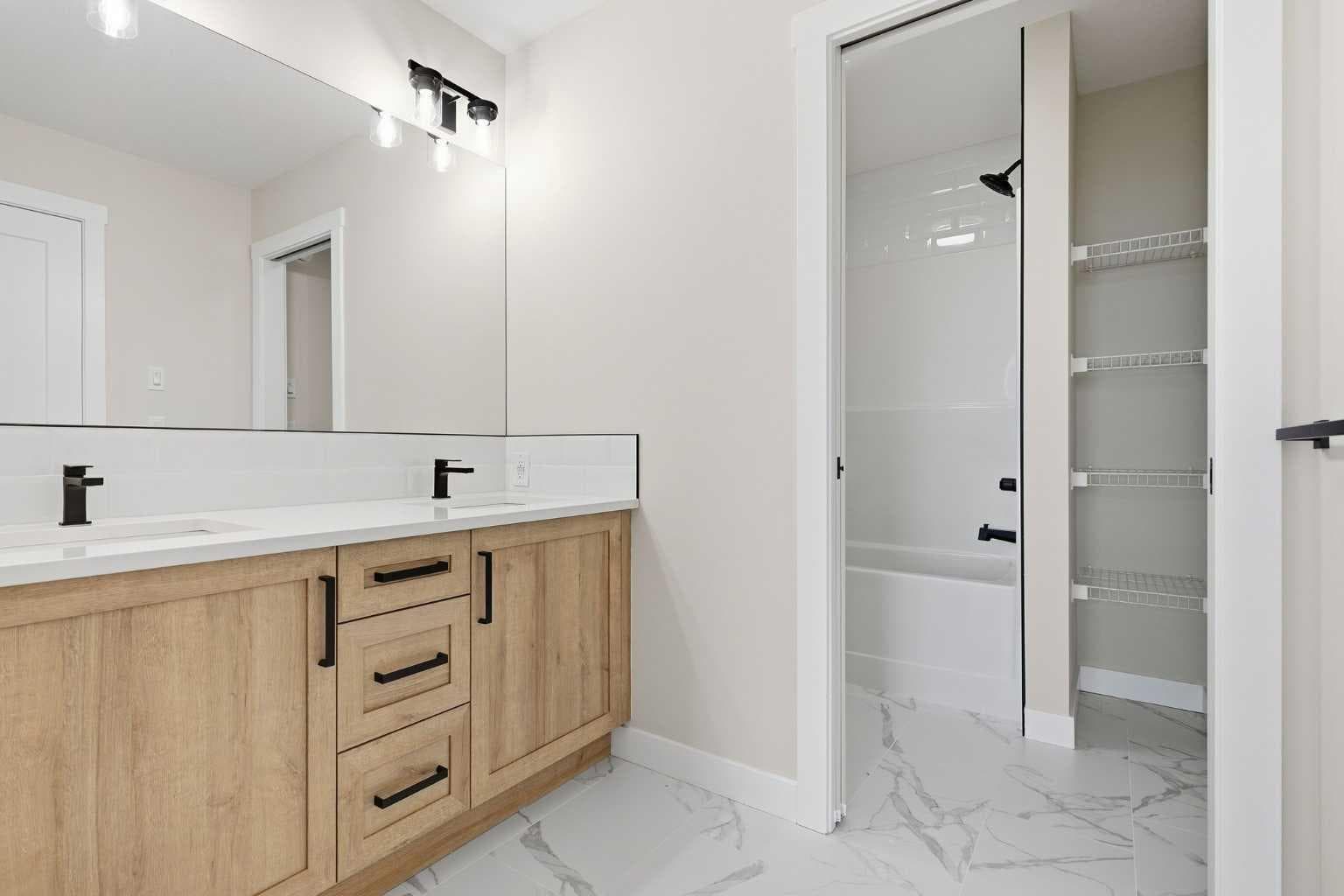 446 Kinniburgh Loop 