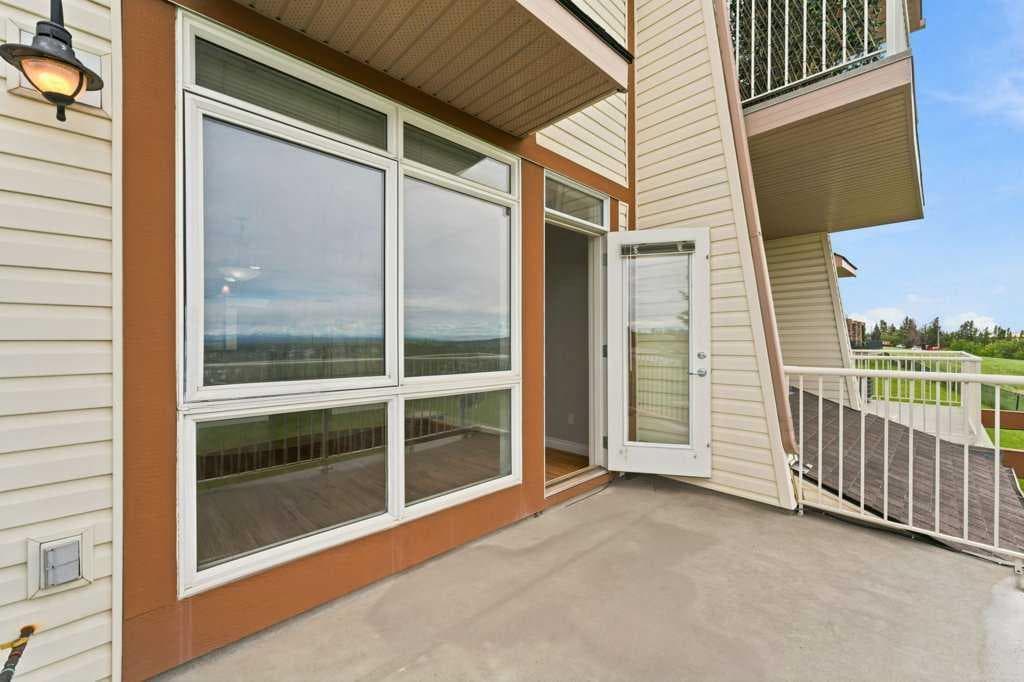 11, 133 Rockyledge View NW