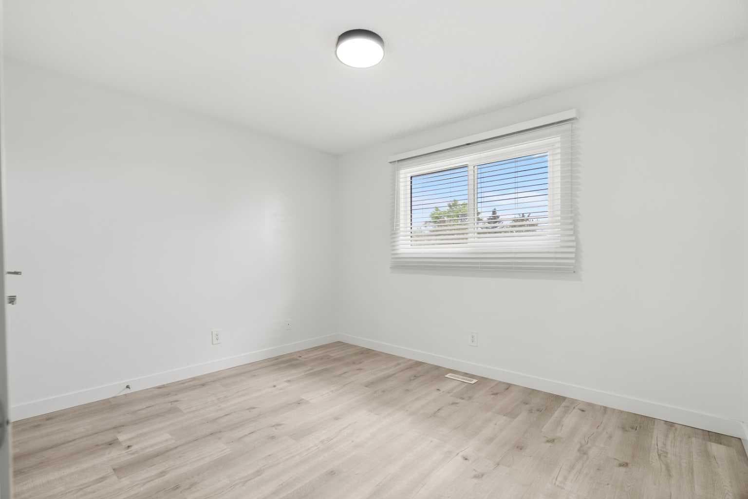 424 Penbrooke Crescent SE