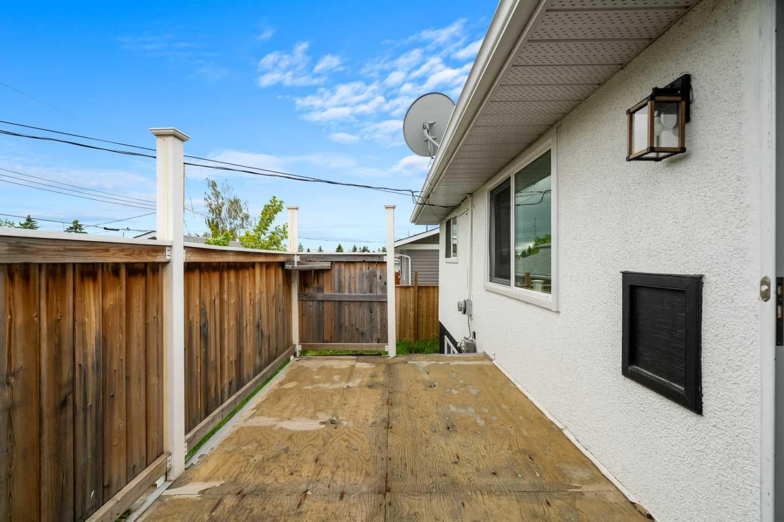424 Penbrooke Crescent SE