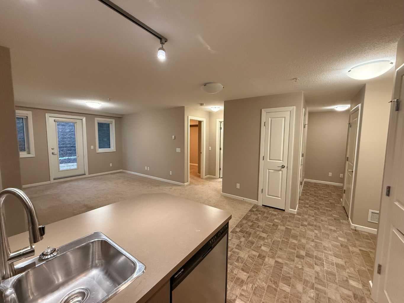 3104, 402 Kincora Glen Road NW