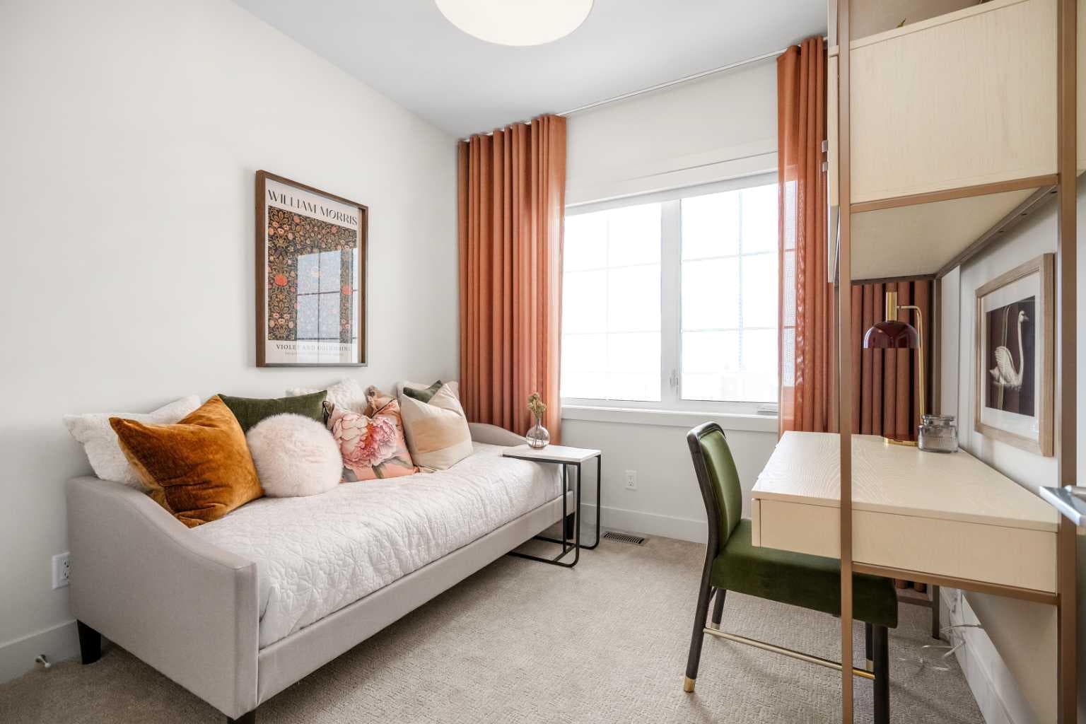 44 Greenwich Heath NW