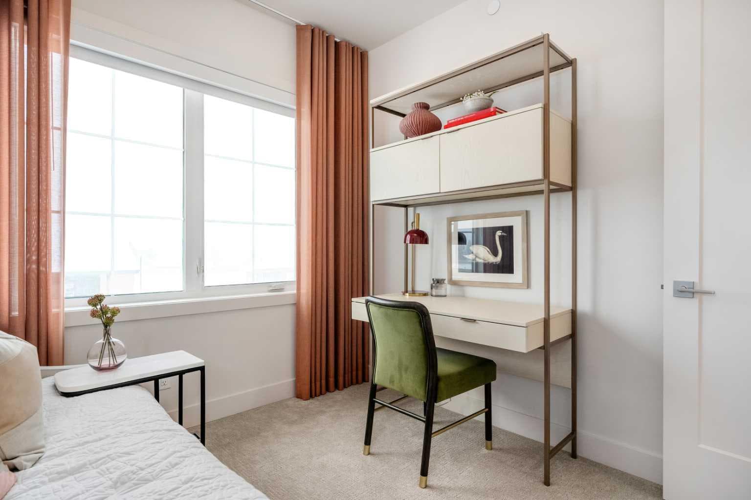 44 Greenwich Heath NW