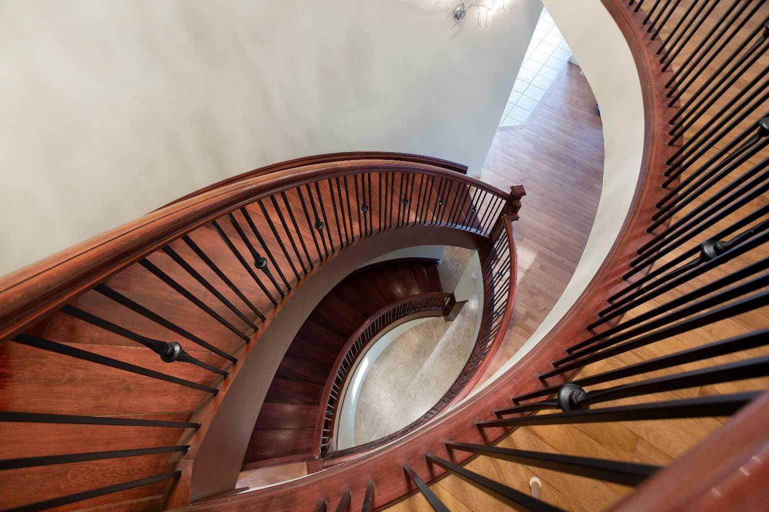 135 Coopers Hill SW