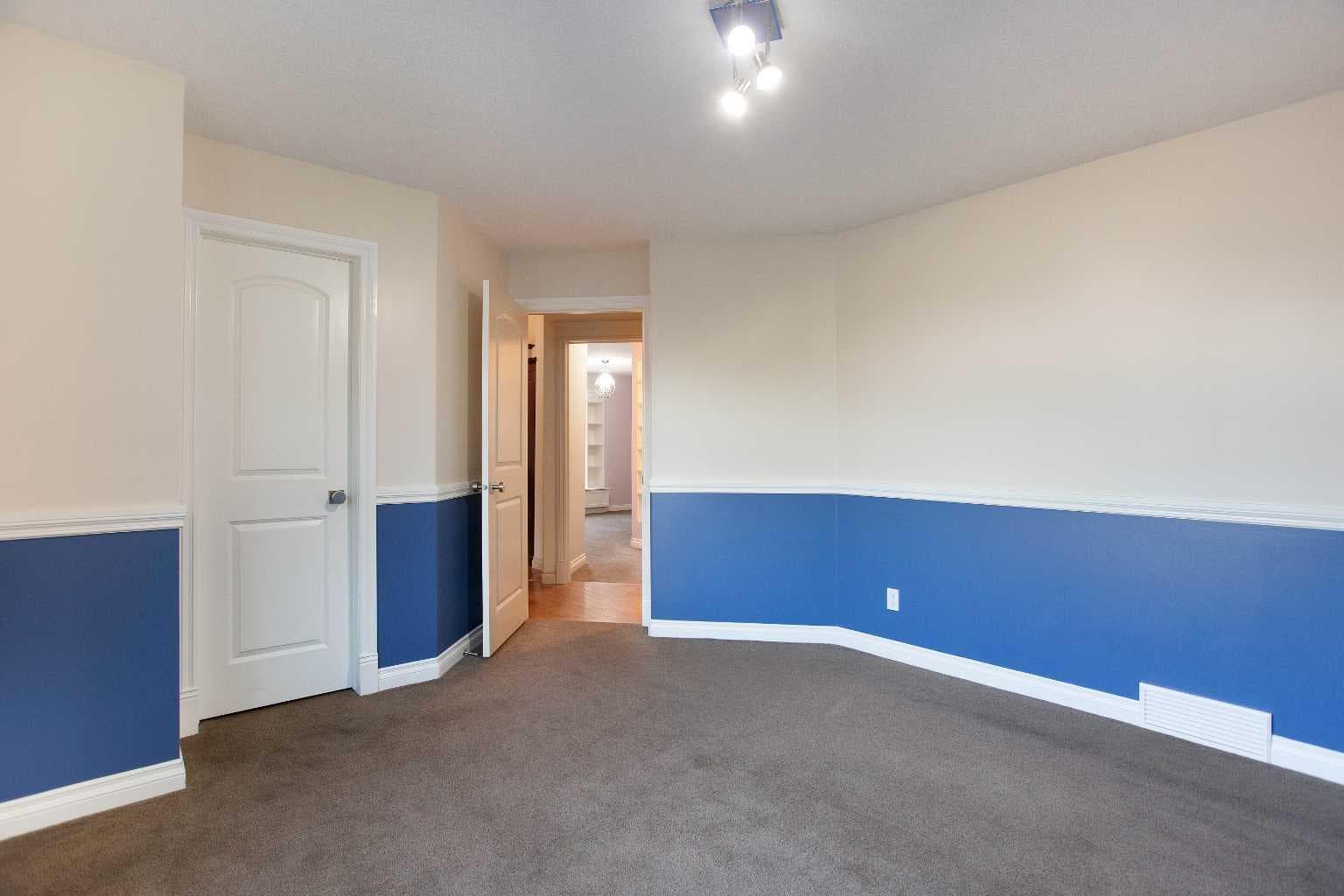 135 Coopers Hill SW