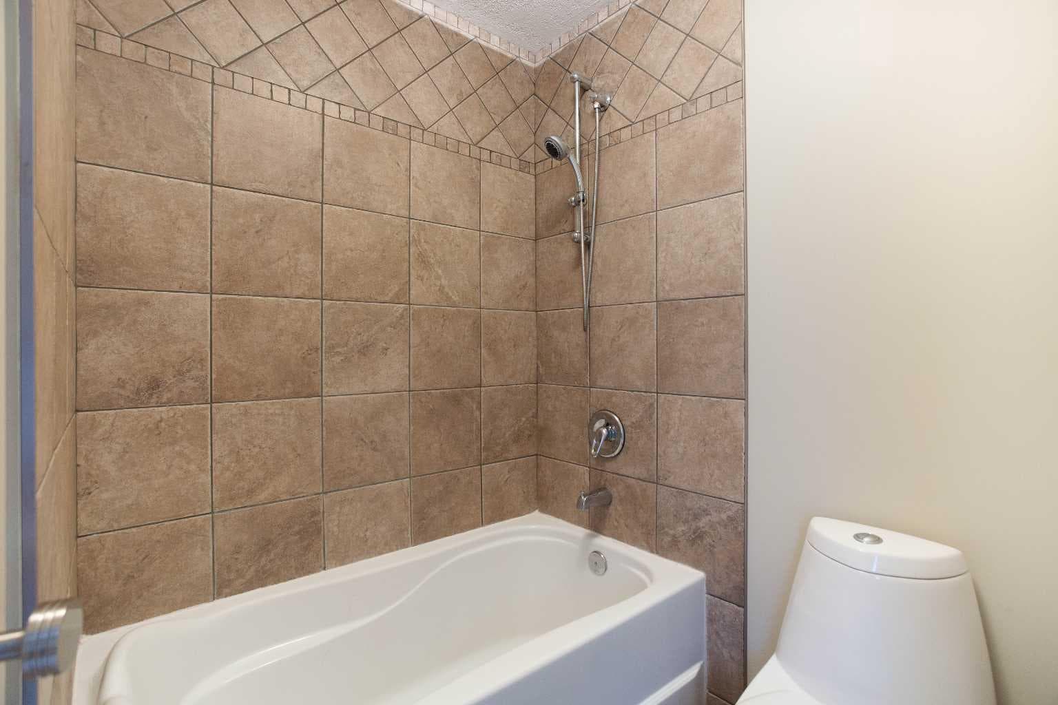 135 Coopers Hill SW