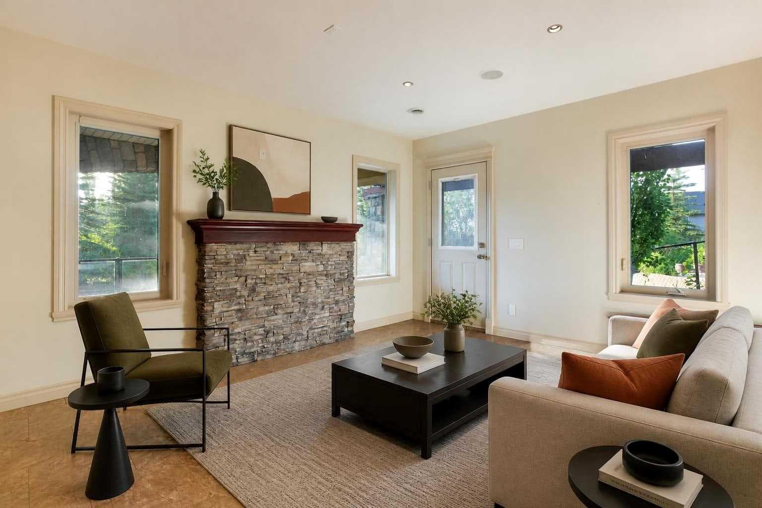 135 Coopers Hill SW