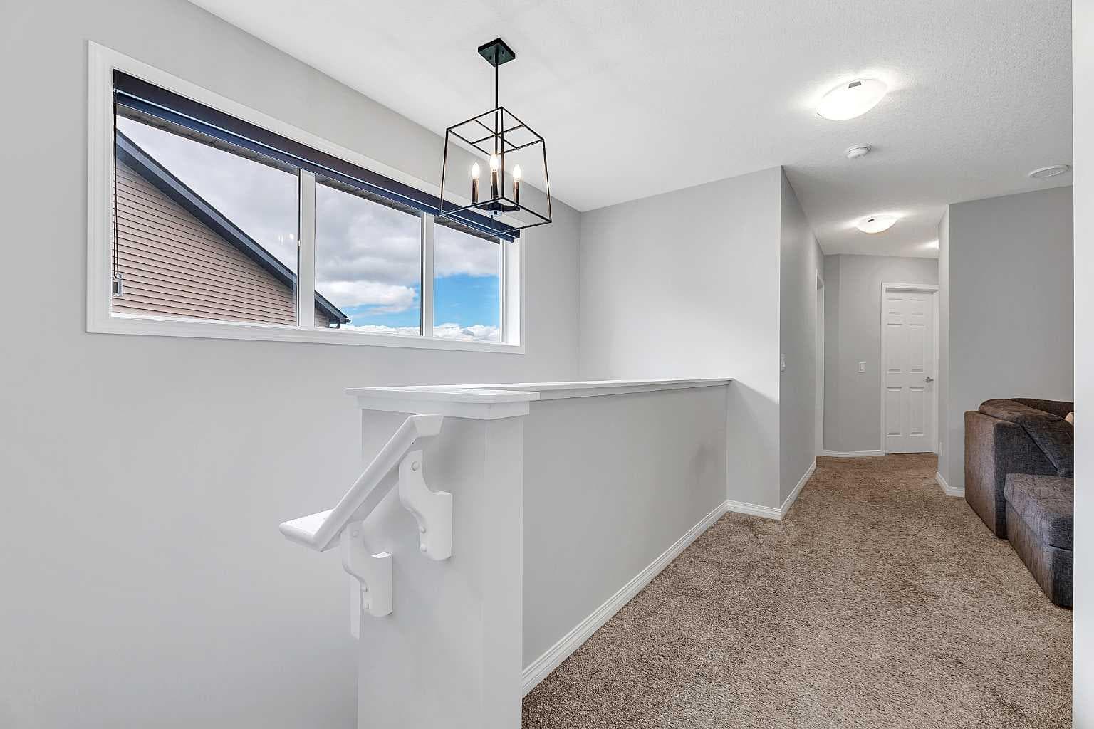 121 Carringvue Park NW