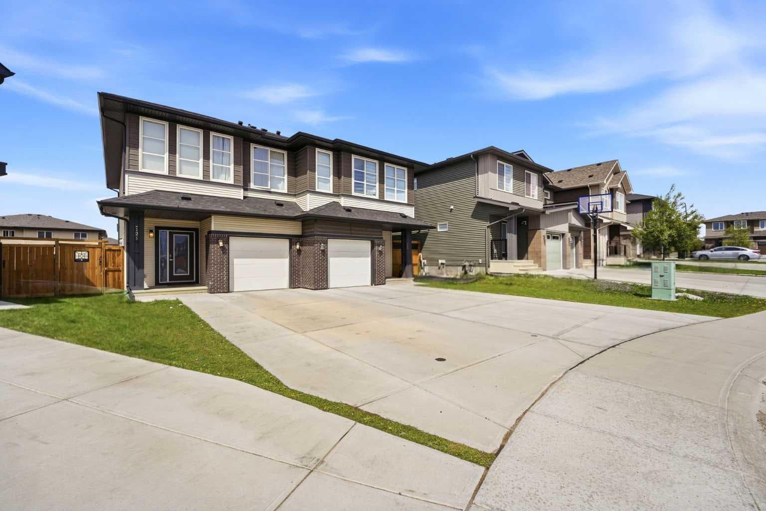 121 Carringvue Park NW