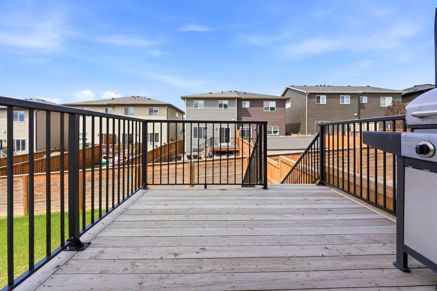 121 Carringvue Park NW