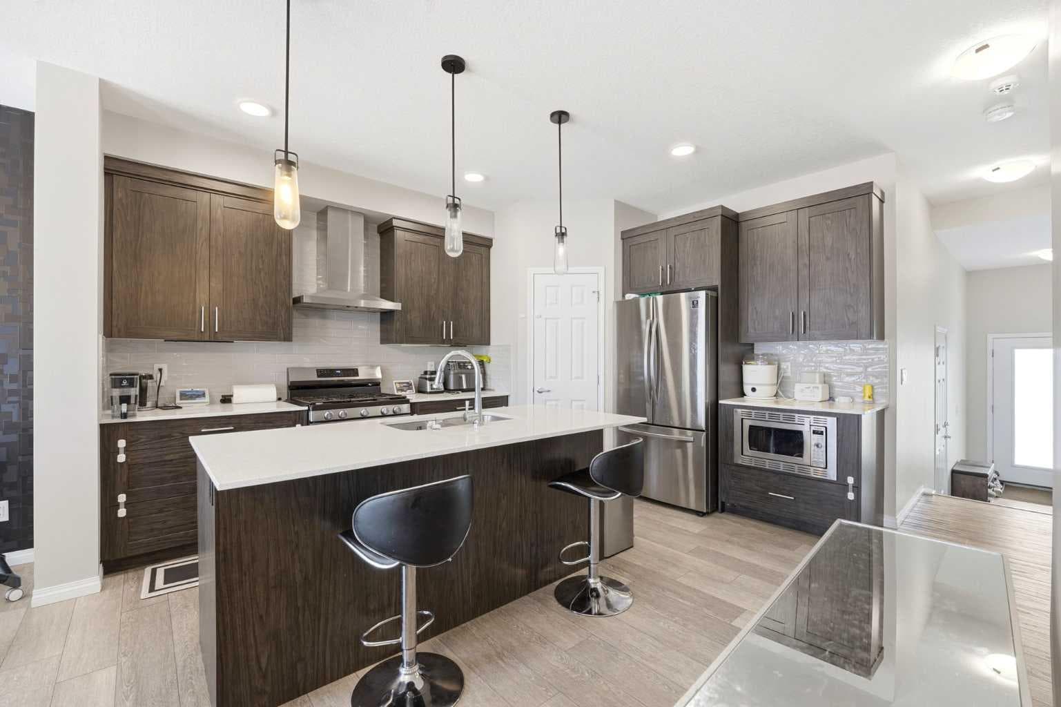 121 Carringvue Park NW