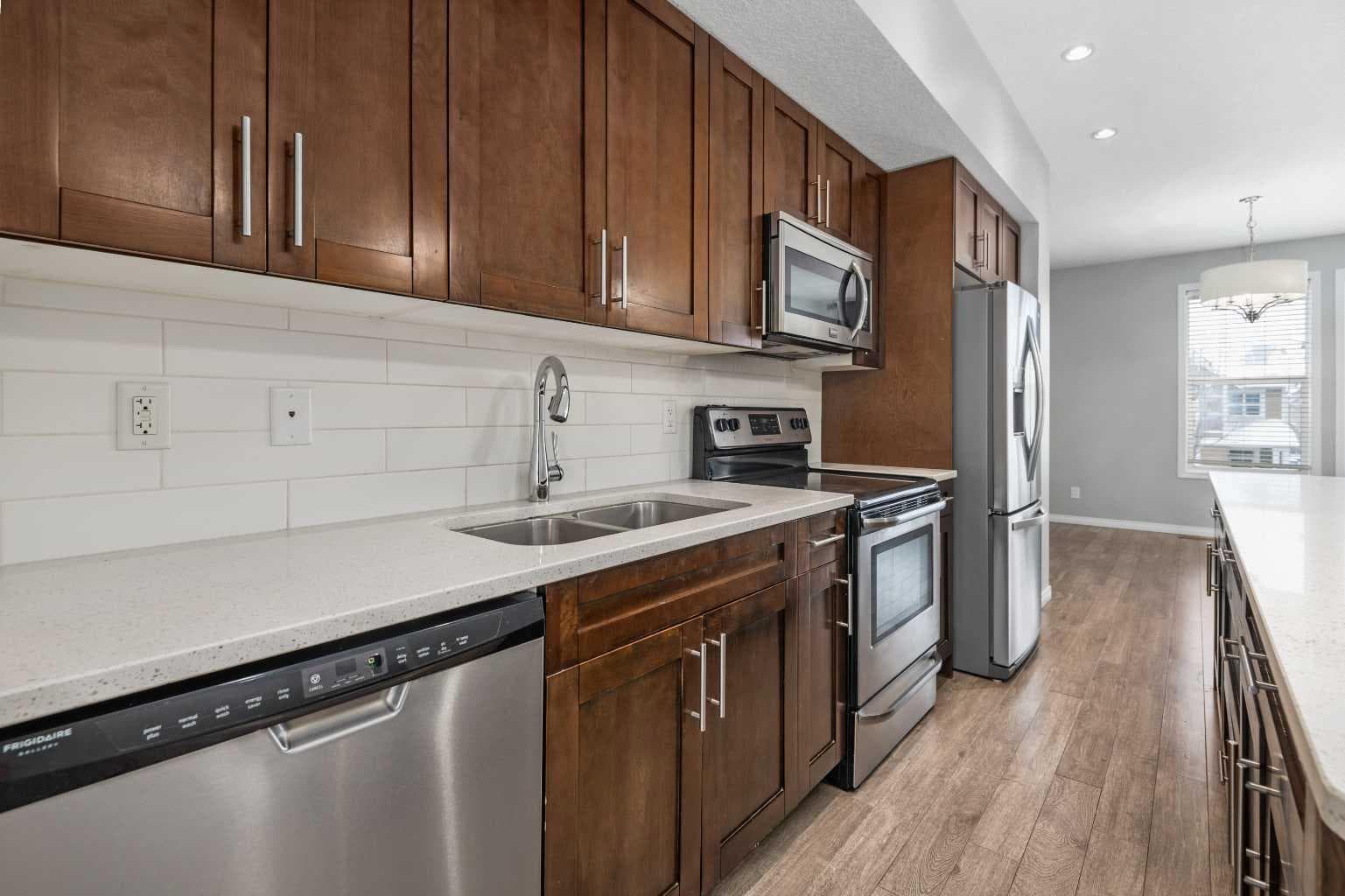 506, 280 Williamstown Close NW