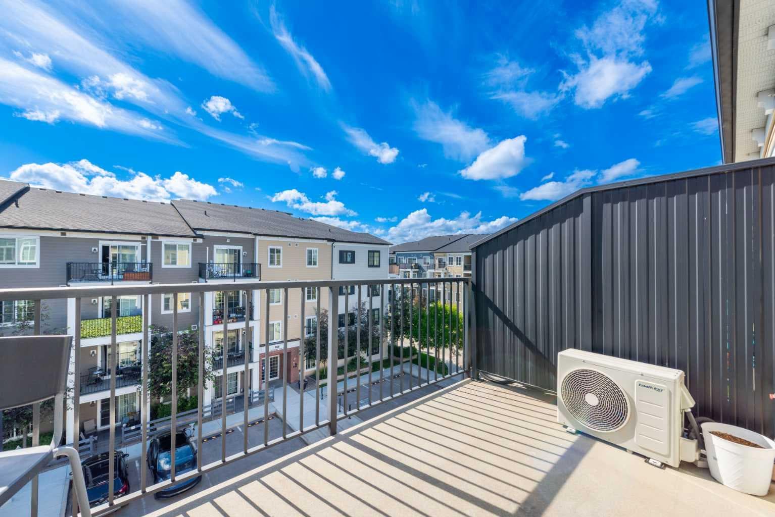 1407, 215 Legacy Boulevard SE