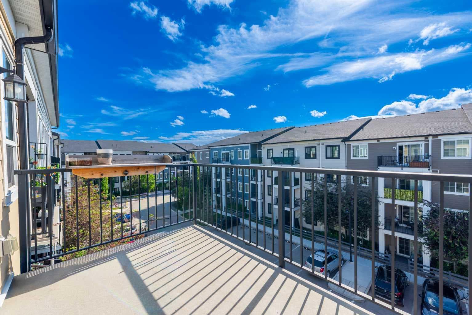 1407, 215 Legacy Boulevard SE