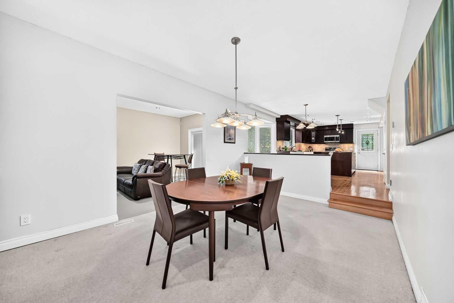 316 Parkland Way SE