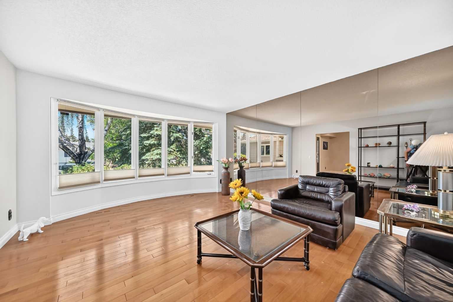 316 Parkland Way SE