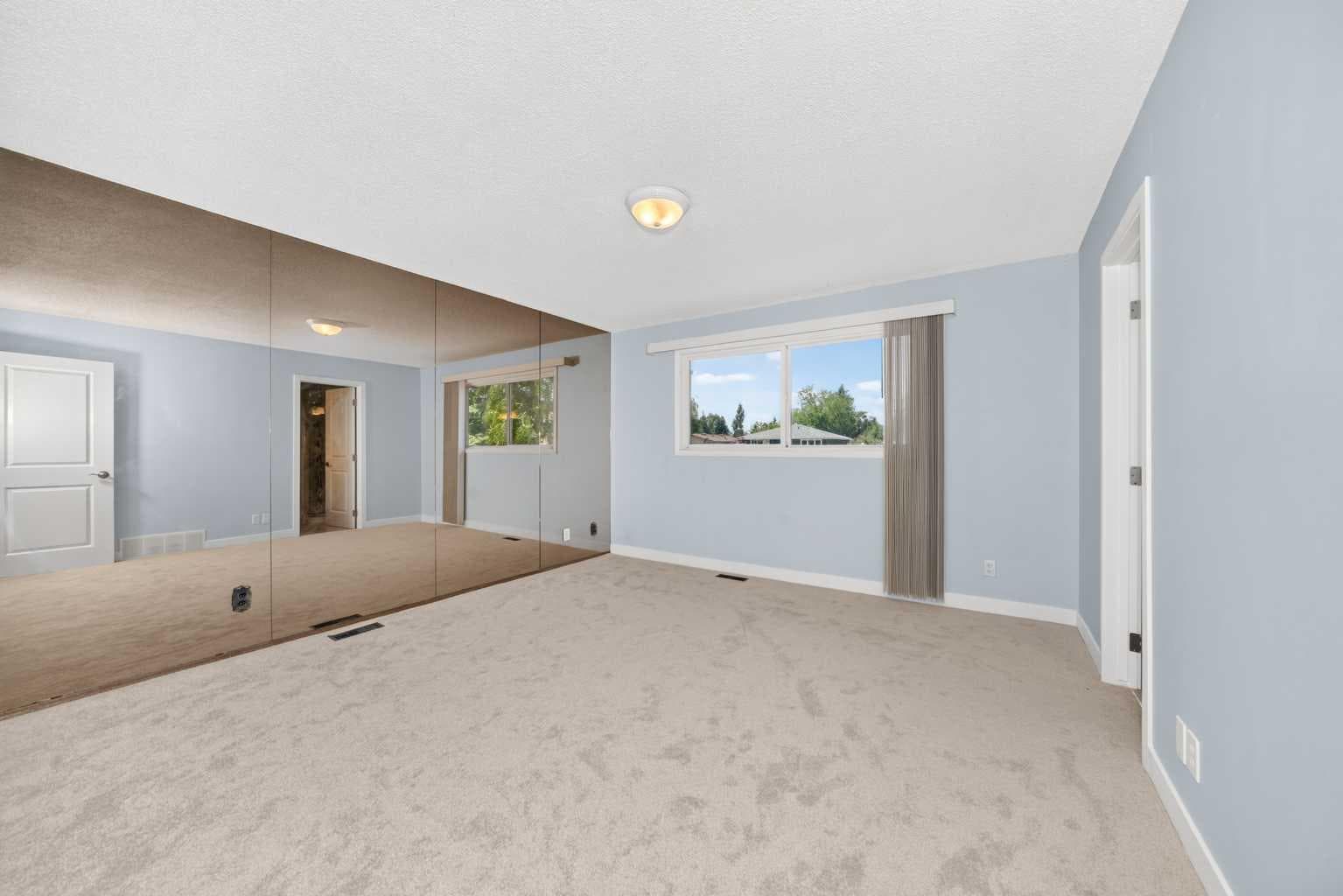 316 Parkland Way SE