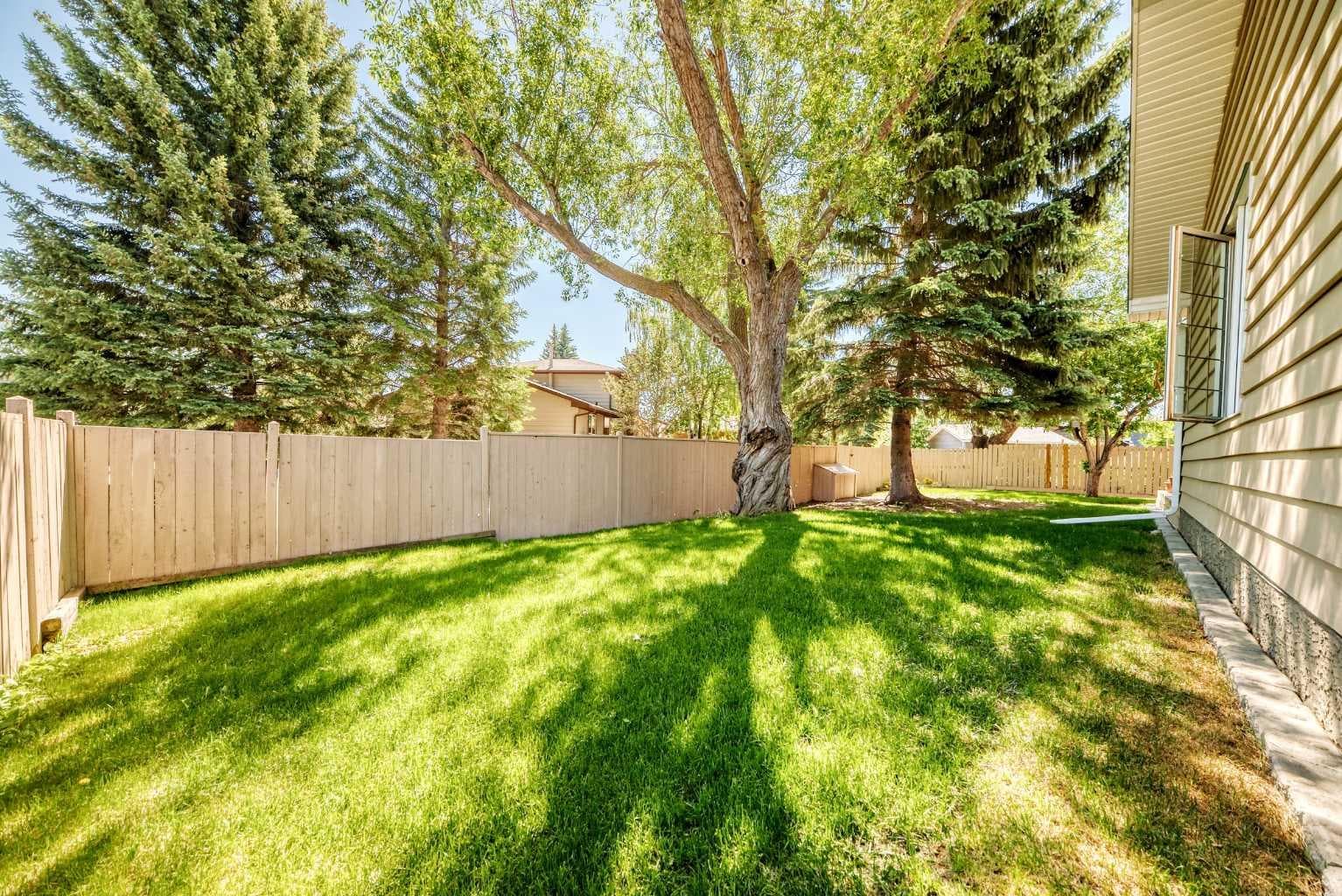 316 Parkland Way SE