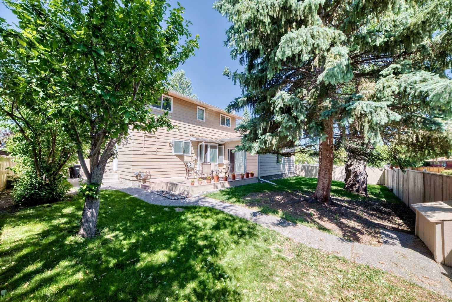 316 Parkland Way SE